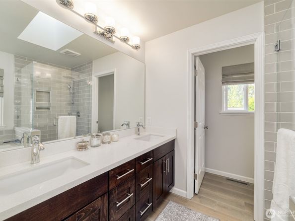 4905 NE 19th Court, Renton WA 98059