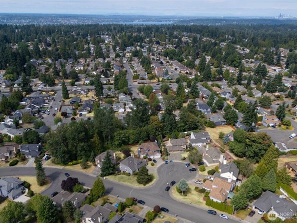 4905 NE 19th Court, Renton WA 98059