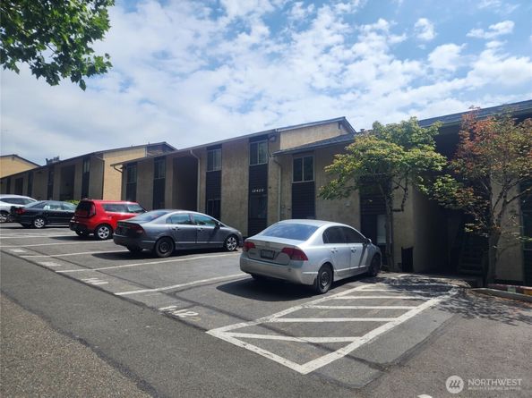 14510 124TH Avenue NE B141, Kirkland WA 98034