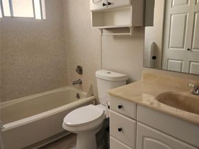 14510 124TH Avenue NE B141, Kirkland WA 98034
