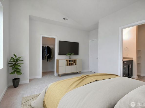 13963 NE 15 Court 11, Bellevue WA 98005
