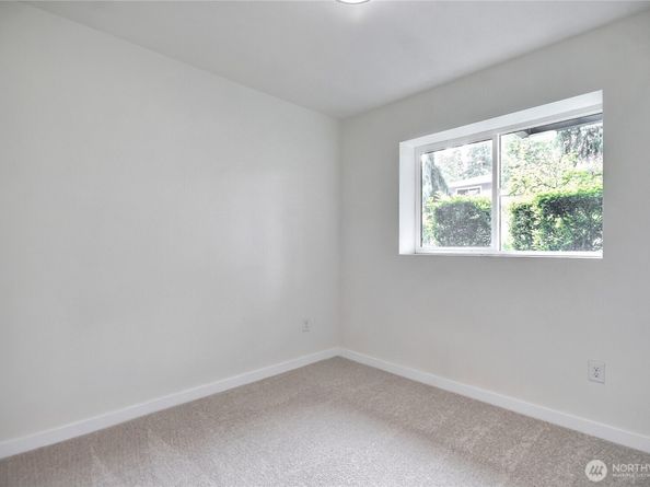 13963 NE 15 Court 11, Bellevue WA 98005