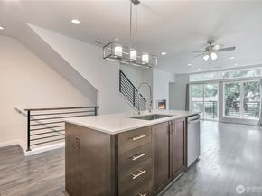 13963 NE 15 Court 11, Bellevue WA 98005