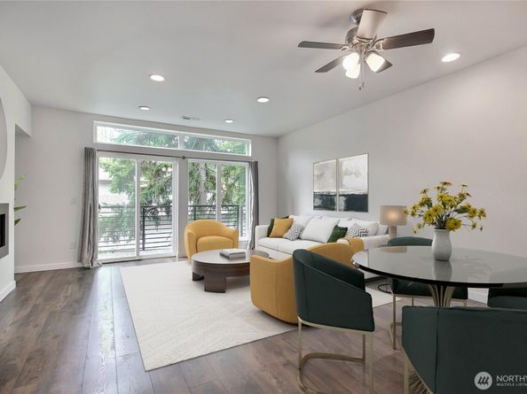 13963 NE 15 Court 11, Bellevue WA 98005