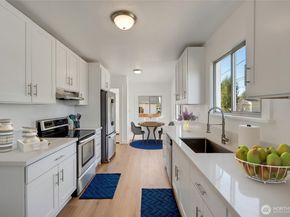 1702 Cedar Street A, Everett WA 98201
