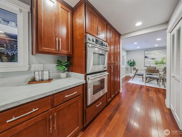 1136 205th Avenue NE, Sammamish WA 98074