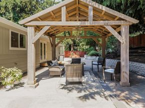 1136 205th Avenue NE, Sammamish WA 98074