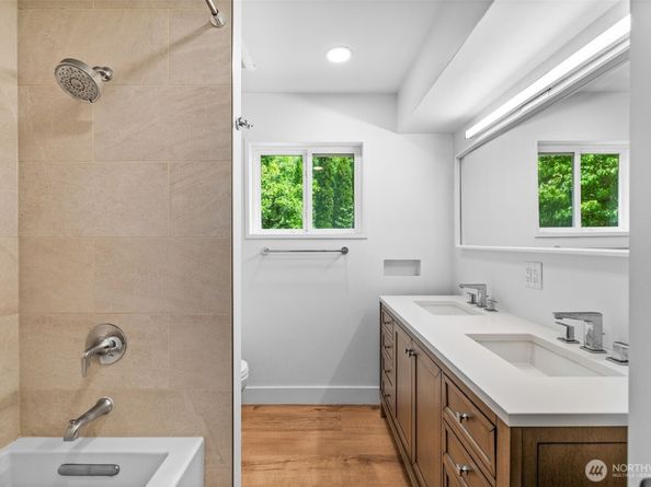 925 Front Street S, Issaquah WA 98027