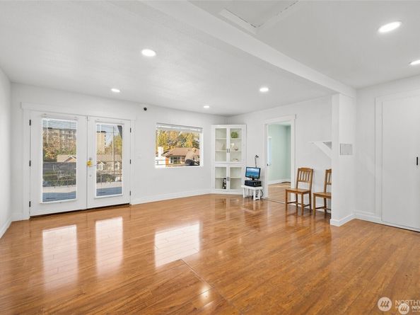 10436 11th Avenue SW, Seattle WA 98146