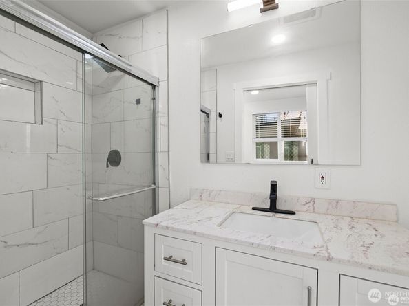 10436 11th Avenue SW, Seattle WA 98146