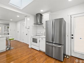 10436 11th Avenue SW, Seattle WA 98146