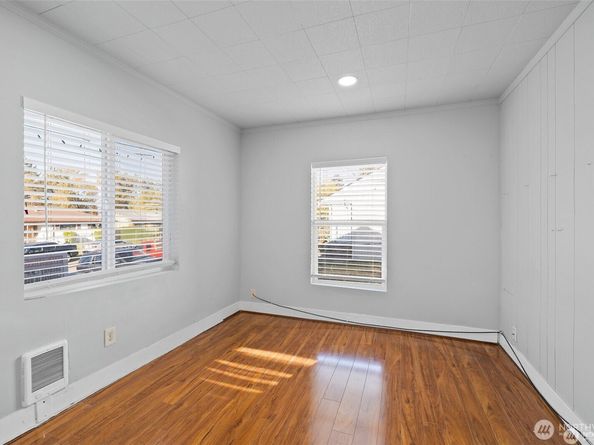 10436 11th Avenue SW, Seattle WA 98146