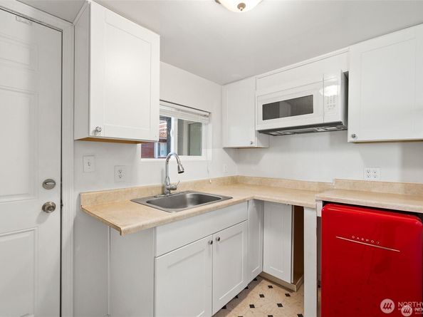 10436 11th Avenue SW, Seattle WA 98146