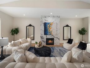 10963 SE 62nd Street, Bellevue WA 98006