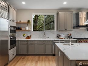 10963 SE 62nd Street, Bellevue WA 98006