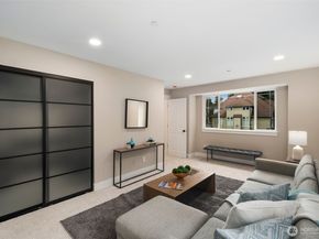 10963 SE 62nd Street, Bellevue WA 98006