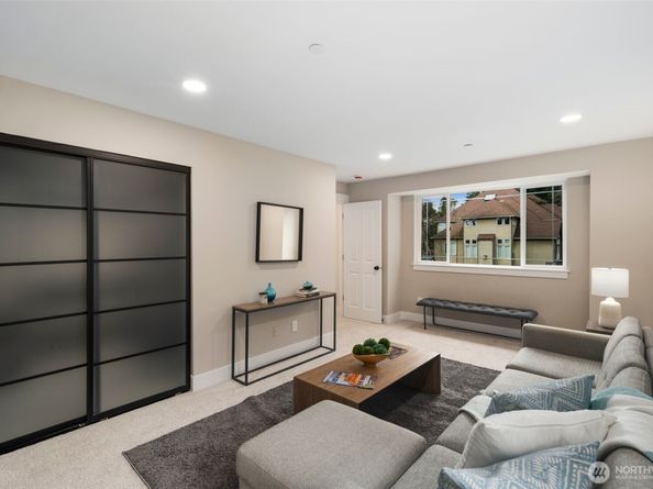 10963 SE 62nd Street, Bellevue WA 98006