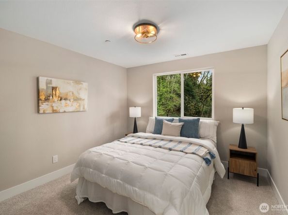 10963 SE 62nd Street, Bellevue WA 98006