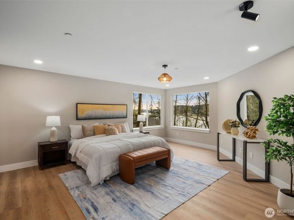 10963 SE 62nd Street, Bellevue WA 98006