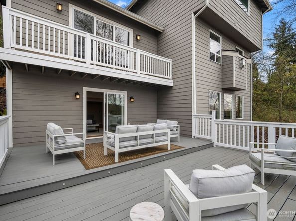 10963 SE 62nd Street, Bellevue WA 98006