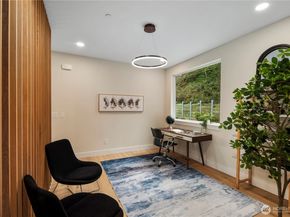 10963 SE 62nd Street, Bellevue WA 98006