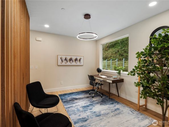 10963 SE 62nd Street, Bellevue WA 98006