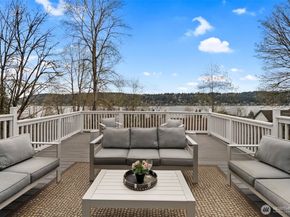 10963 SE 62nd Street, Bellevue WA 98006