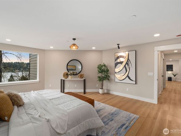 10963 SE 62nd Street, Bellevue WA 98006