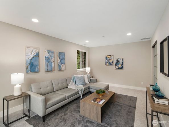 10963 SE 62nd Street, Bellevue WA 98006