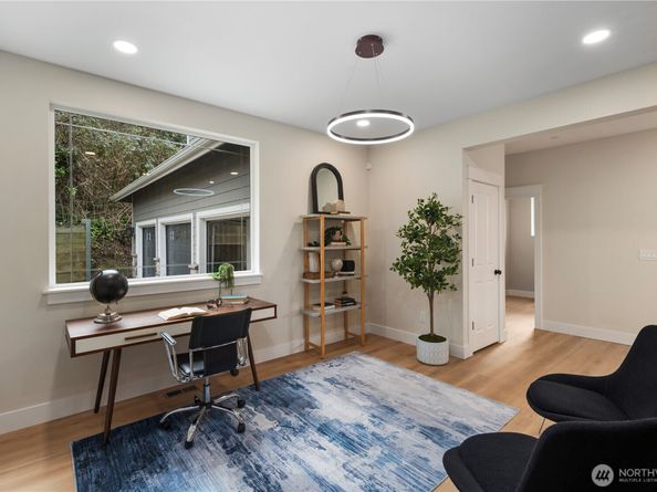 10963 SE 62nd Street, Bellevue WA 98006