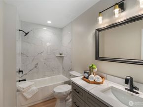 10963 SE 62nd Street, Bellevue WA 98006