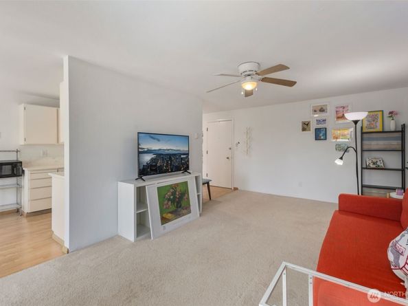 7001 Sand Point Way NE C406, Seattle WA 98115