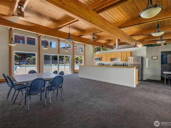 7001 Sand Point Way NE C406, Seattle WA 98115