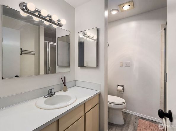 7001 Sand Point Way NE C406, Seattle WA 98115