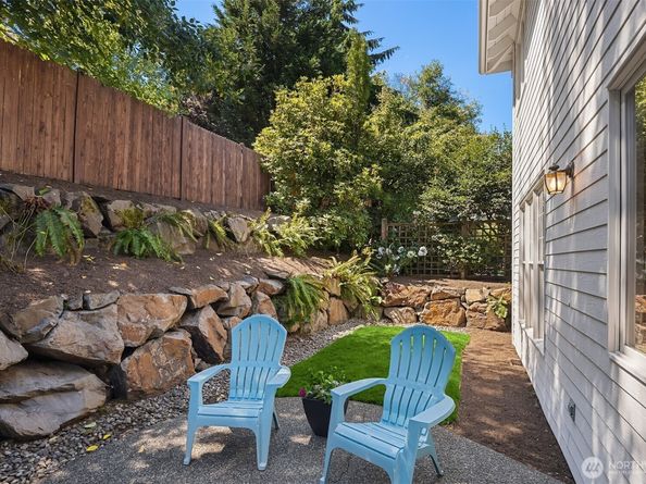 5447 176th Place SE, Bellevue WA 98006