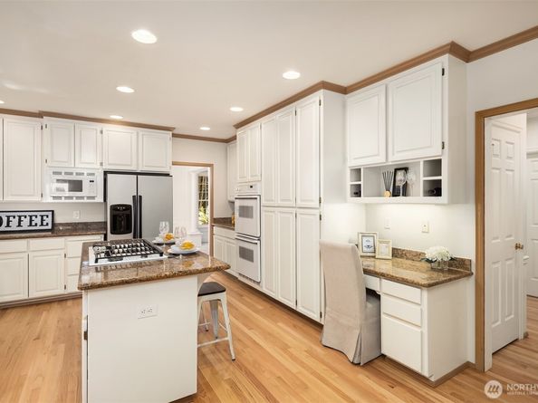 5447 176th Place SE, Bellevue WA 98006