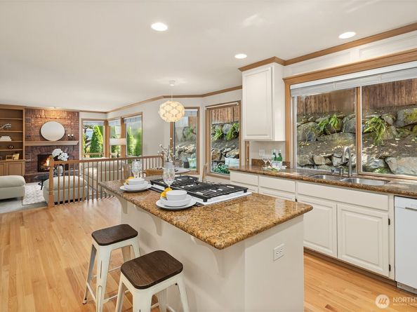 5447 176th Place SE, Bellevue WA 98006
