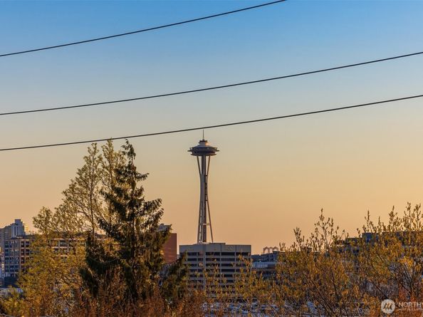 2314 B Fairview Avenue E, Seattle WA 98102
