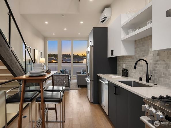2314 B Fairview Avenue E, Seattle WA 98102