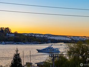 2314 B Fairview Avenue E, Seattle WA 98102