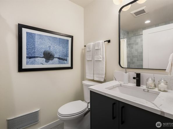 2314 B Fairview Avenue E, Seattle WA 98102
