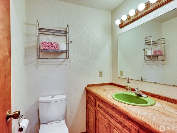 5368 Crystal Springs Drive NE, Bainbridge Island WA 98110