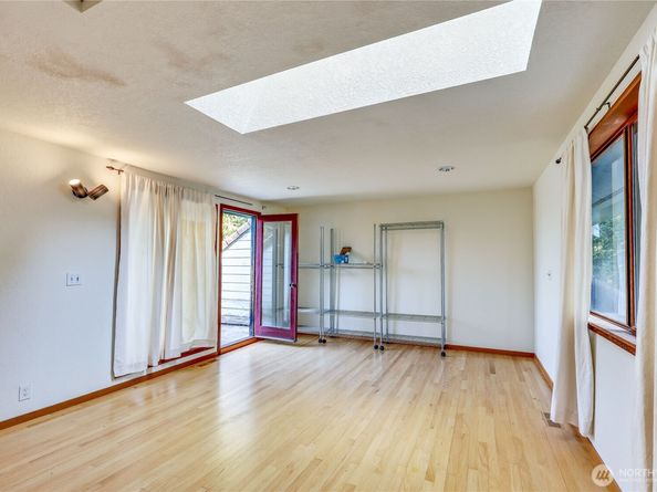 5368 Crystal Springs Drive NE, Bainbridge Island WA 98110