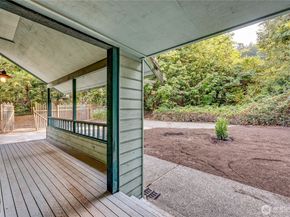 5368 Crystal Springs Drive NE, Bainbridge Island WA 98110