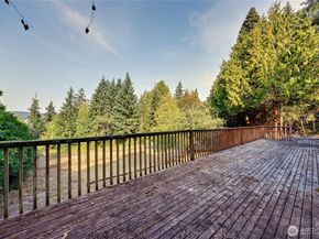 5368 Crystal Springs Drive NE, Bainbridge Island WA 98110