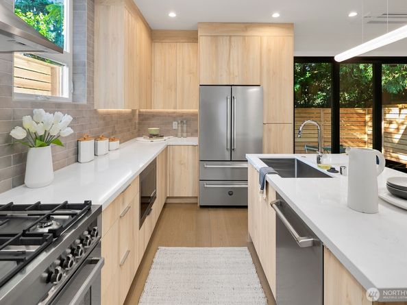 3816 NE 89th Street, Seattle WA 98115