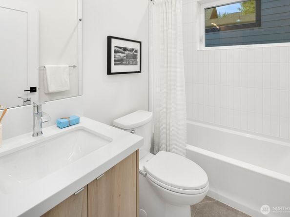 3816 NE 89th Street, Seattle WA 98115