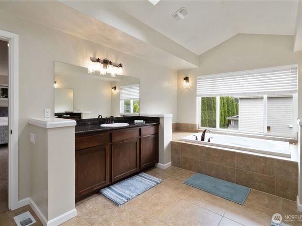 6721 SE 2nd Street, Renton WA 98059