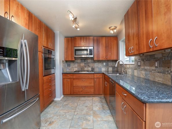 30117 3rd Place SW, Federal Way WA 98023