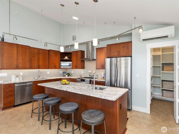7748 E Hemlock Street, Port Orchard WA 98366
